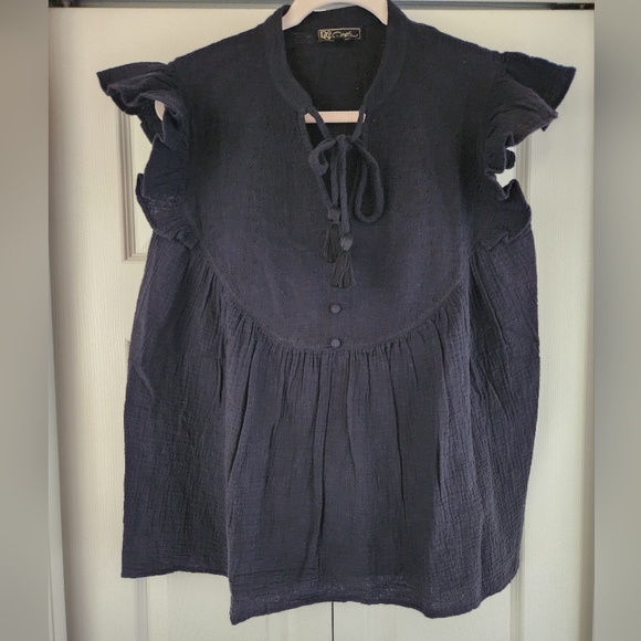 Eyelet Cap Sleeve Top - Picture 2 of 3